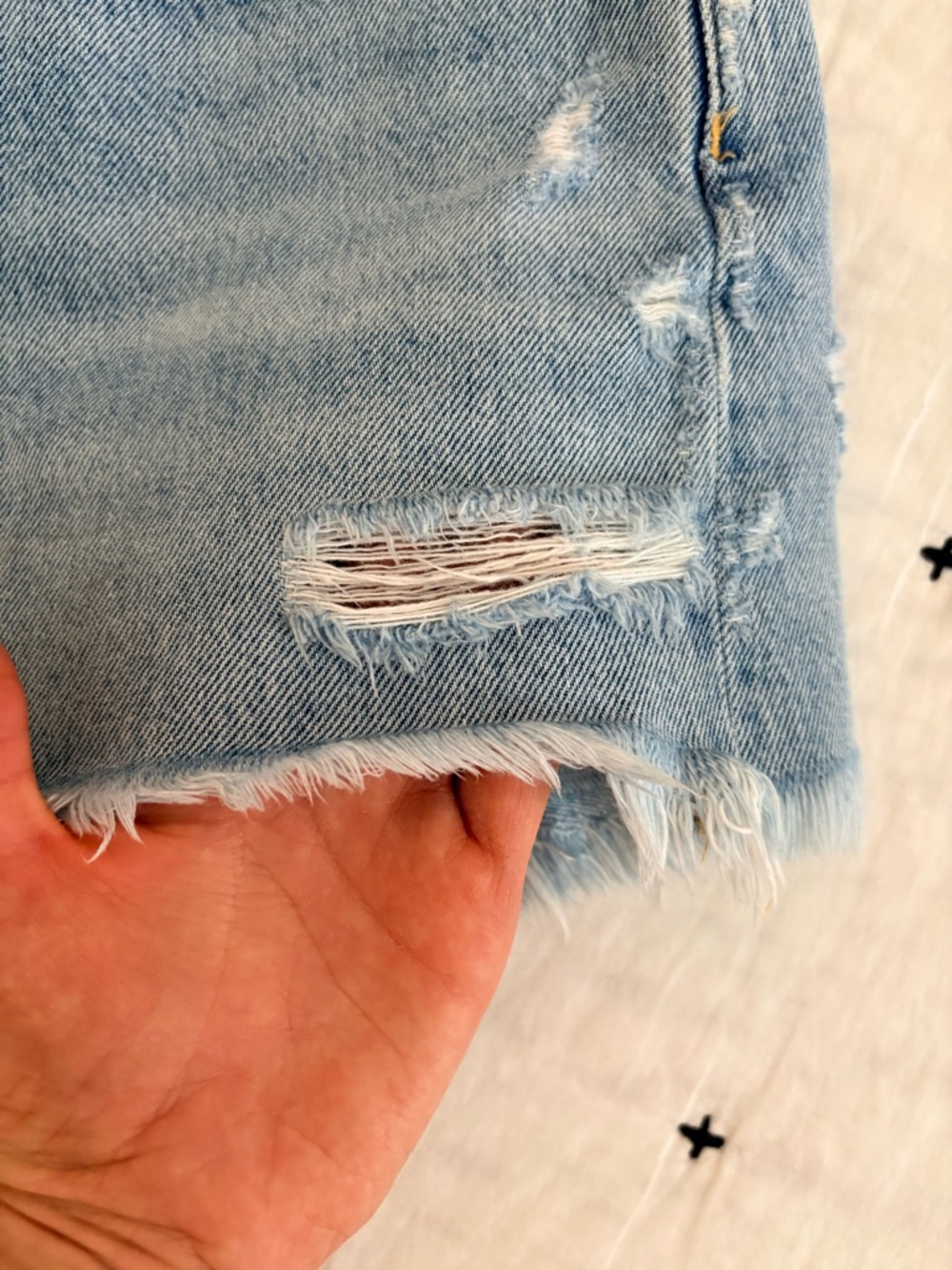 AGOLDE Parker Cutoff Shorts - Picture 7 of 10